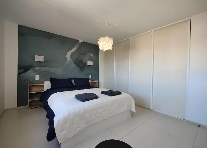 Vue T2 61m²+ Parking شقة *