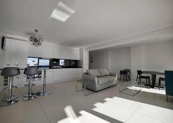 Vue T2 61m²+ Parking Appartement Cannes